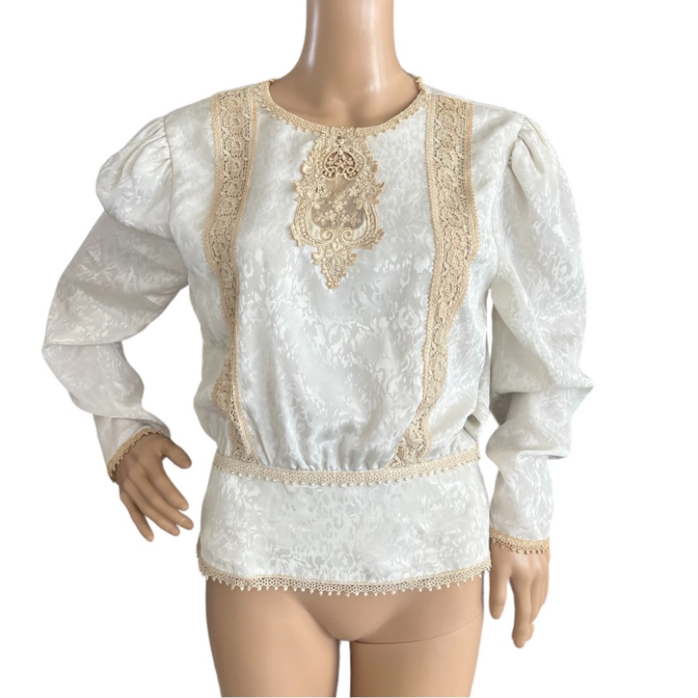 Dim The Lites Vintage Womens Petite Satin Blouse Lace Cream